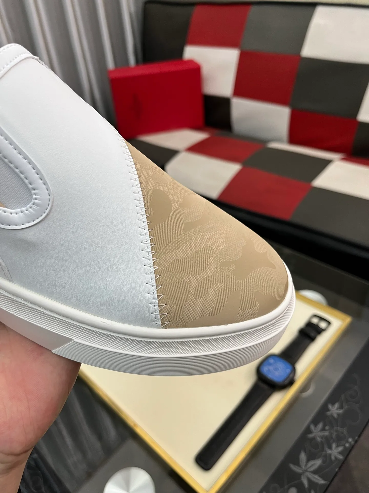 Men's shoes 💰420⌚️⌚️ VALENTINO Valentino's 2024 SS spring and summer new hot casual sports shoes, imported elastic fabric upper ➕The heel is Warren's exclusive rivet shape. The whole is very representative, the combination outsole is really easy to wear and very comfortable on the foot~, classic, comfortable and versatile! Size: 38-443️⃣Colors available